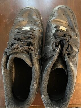 Nike Men's Black Leather Low-Top Sneakers